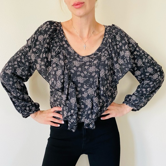 hinge Tops - Hinge floral print bohemian Ruffle front long sleeve blouse top black